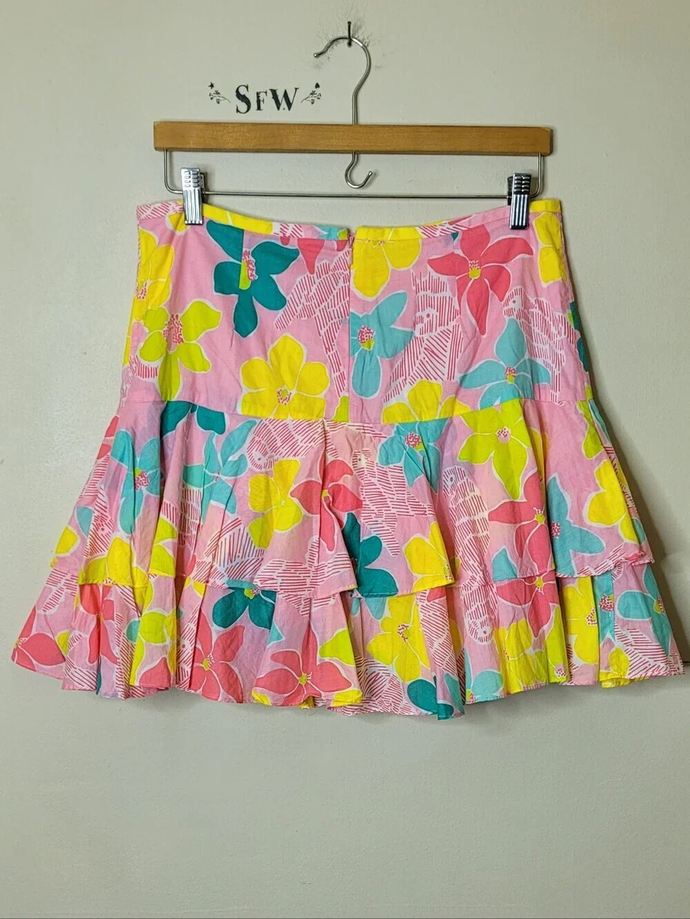 Lilly Pulitzer Vintage White Tag Bevin Ruffle Mini Skirt Parrot-ise Floral 8 - Picture 6 of 8